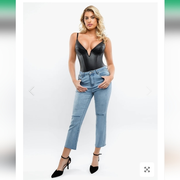 Deep V-Neck Leather Shapewear Thong Bodysuit - Picture 5 of 7